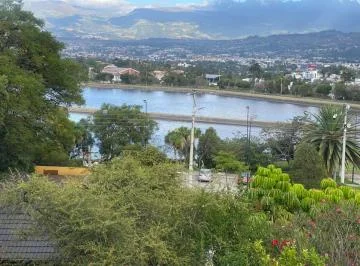 Vendo Terreno de 1.498,88 m² con Casa de 349,42 M² excelente Ubicación Cumbayá, Vista Al Reservorio — imagen 4