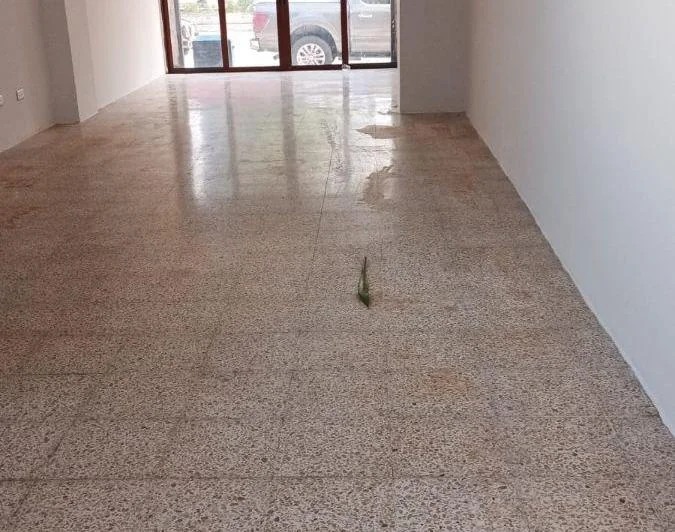 Vendo Local Urdesa Calle Victor Emilio Estrada de 100 m², Guayas — imagen 1