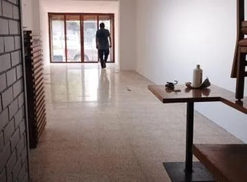 Vendo Local Urdesa Calle Victor Emilio Estrada de 100 m², Guayas — imagen 5