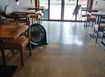 Vendo Local Urdesa Calle Victor Emilio Estrada de 100 m², Guayas — imagen 2