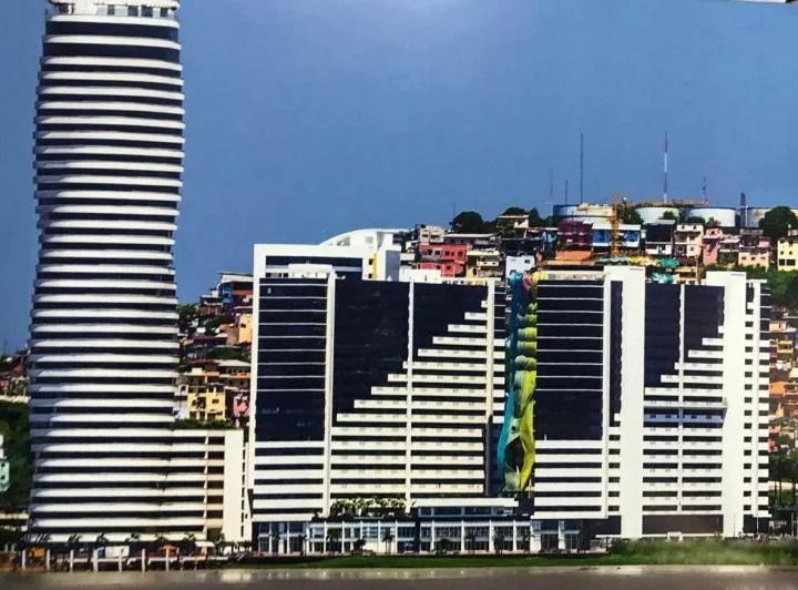 Puerto Santa Ana. Edificio Soho 360 Local Pspb de 131 m² en Venta. Guayas — imagen 1
