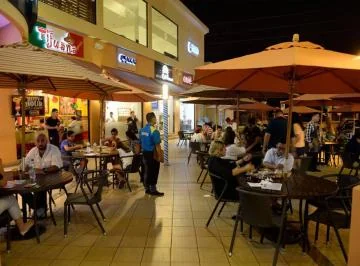 Local en C. C. laguna Plaza, Via a La Costa, 170 m², Guayas — imagen 3