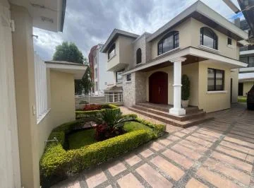 Casa de Venta con Jardín y Terraza 4 Dorm. Urbanización El Condado — imagen 5