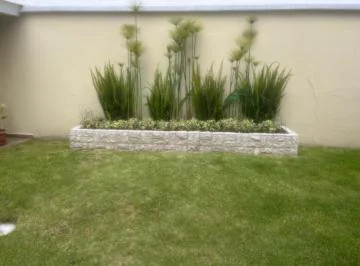 Casa de Venta con Jardín y Terraza 4 Dorm. Urbanización El Condado — imagen 2