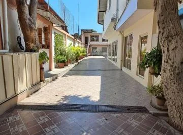 Venta de Local Comercial con Bodegas y Oficinas en Centro de Machala, El Oro — imagen 4