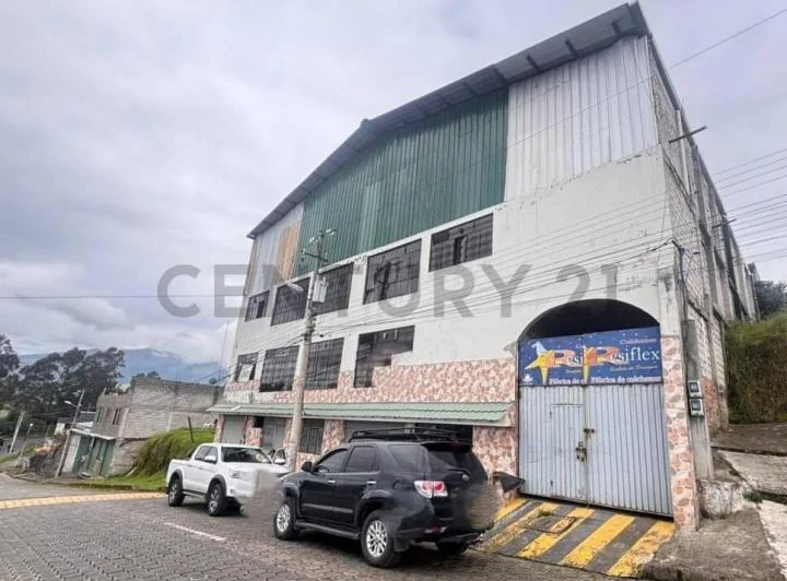 Propiedad Comercial con Galpón en Venta — imagen 1
