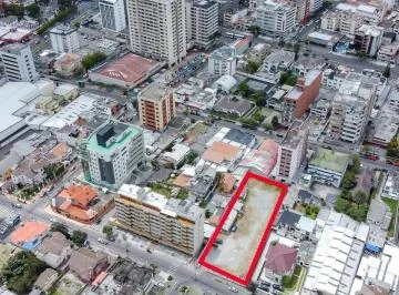 Espectacular Terreno de 1927 m², Cerca Av Orellana — imagen 5