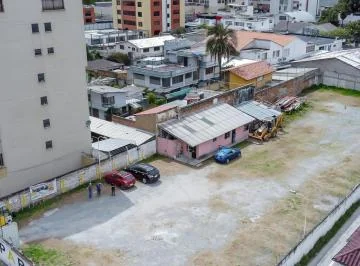 Espectacular Terreno de 1927 m², Cerca Av Orellana — imagen 4