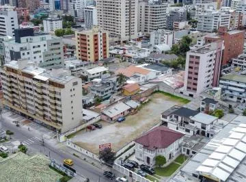 Espectacular Terreno de 1927 m², Cerca Av Orellana — imagen 3