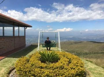 Jal. Venta Terreno Tabacundo 60ha Para Florícola, Abundante Agua — imagen 3
