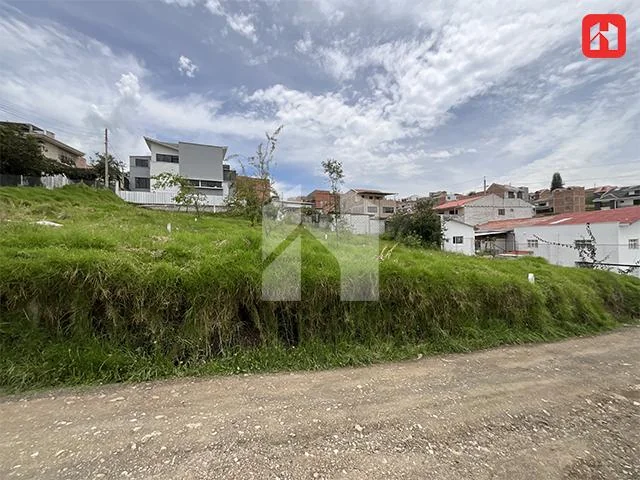 Vendo Terreno en #cuenca – Sector Calle Sarar (St4034), Azuay — imagen 1