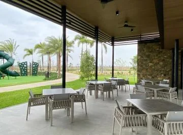 Venta de Terreno Esquinero en Punta Barranca – Samborondón Am, Guayas — imagen 2