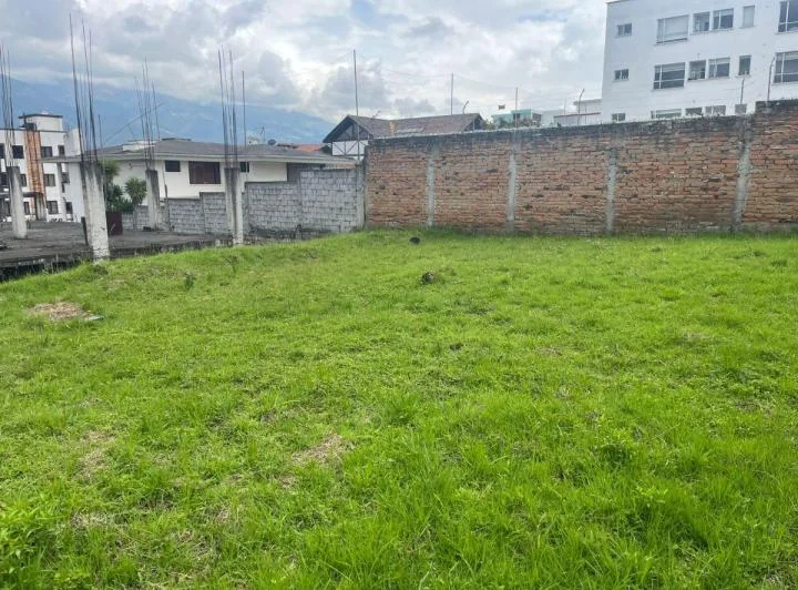 Vendo Terreno en Monteserrin — imagen 1