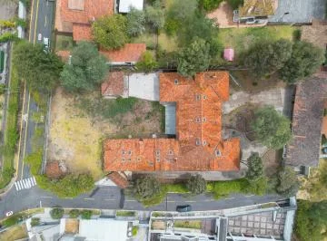 Terreno Premium en Monteserrín con Potencial Para 5 Residencias Exclusivas — imagen 5