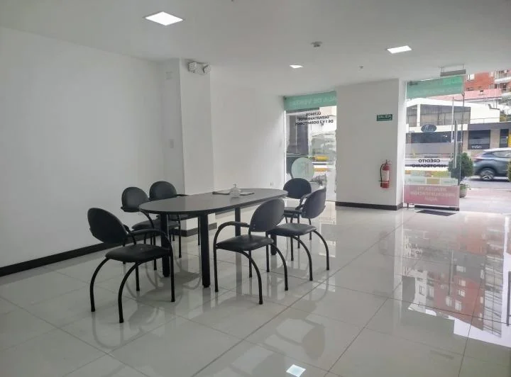 Venta Local Comercial Frente Al Centro Medico Asistanet — imagen 1