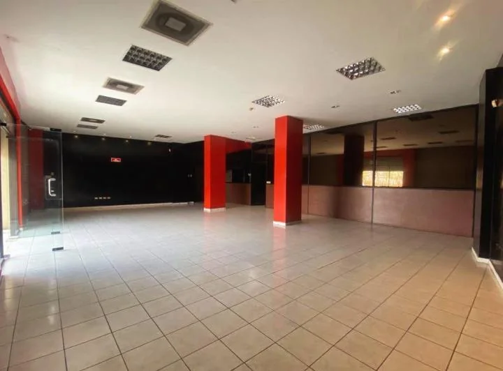 Venta de Local Comercial - Edificio Coffín - Av Francisco de Orellana, Guayas — imagen 1