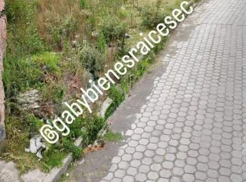 Terreno Residencial de 789 m² Las Acacias Norte de Riobamba, Chimborazo — imagen 2