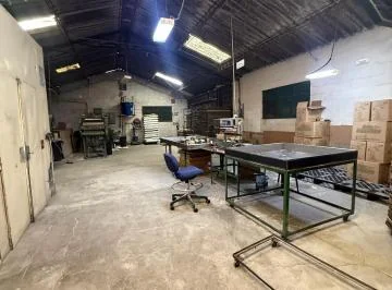 Vendo Galpón Industrial con 3 Bodegas, Sector Parque de Los Recuerdos — imagen 3