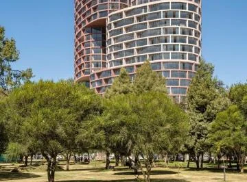Scc. Venta Local Comercial en Planta Baja. 151 m². Edificio Epiq. Sector: La Carolina — imagen 2
