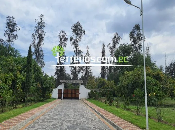 Terreno en Puembo 1.426 m² Urb. El Chaupi Sector Arrayanes — imagen 1