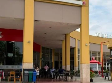 En Venta - Alquiler Local Comercial 47 m² - Plaza Comercial Oasis, Av Narcisa de Jesús, Guayas — imagen 3