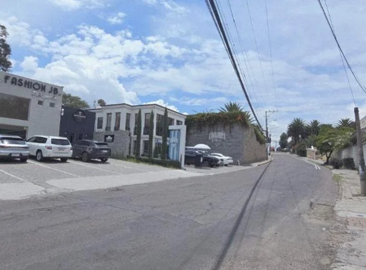 Venta de Terreno 2392 m Manuela Saenz — imagen 1