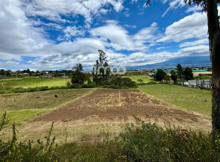 Venta Terreno 10516 m² en Yaruqui — imagen 1