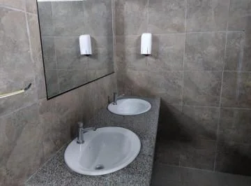 La 29 y Portete Edificio en Venta - A. Marín, Guayas — imagen 4