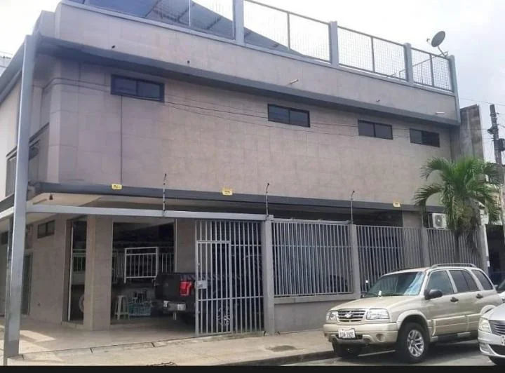 Venta Local Comercial 2 Plantas 479 m² - Calle Lizardo García, centro de Guayaquil, Guayas — imagen 1
