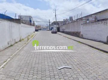 Terreno Industrial de 2.000 m² de Venta en Av Galo Plaza Lasso Sector Parkenor. Provincia de Pichincha — imagen 3