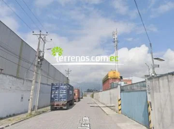 Terreno Industrial de 2.000 m² de Venta en Av Galo Plaza Lasso Sector Parkenor. Provincia de Pichincha — imagen 2