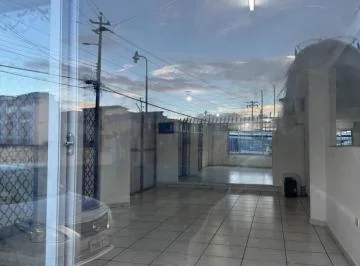 Se Vende Local Comercial con Parqueadero en El Sector de La Floria en Andalucía — imagen 2