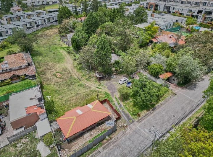 Terreno en San Juan de Cumbaya — imagen 1