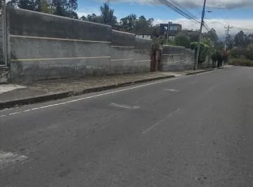 Terreno Plano 2.231 m² con Cerramiento, Conocoto — imagen 3