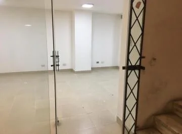 Vendo Locales Comerciales, Sector La Mariscal — imagen 3