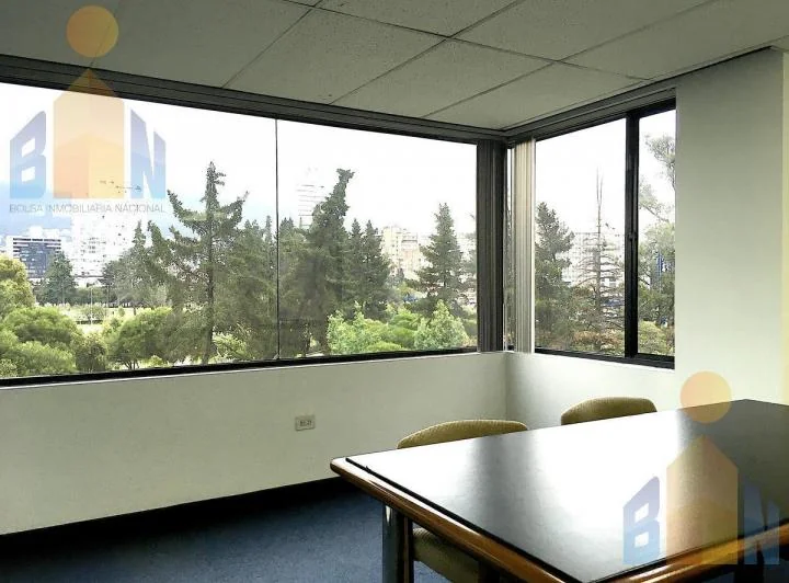 Oficina de Venta en Av de Los Shyris Quito — imagen 1