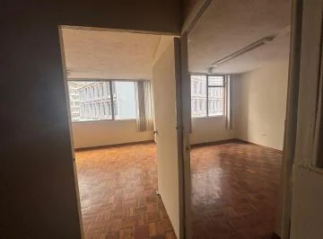 Venta Oficina Sin Parqueadero en El Sector de La Riofrío y 10 de Agosto — imagen 2