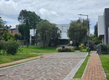 Vendo Terreno, Sector Cumbaya. Lumbisi — imagen 2