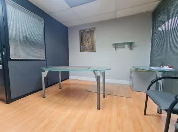 Venta Oficina Amoblada de 31 m² en La Amazonas y Eloy Alfaro — imagen 5