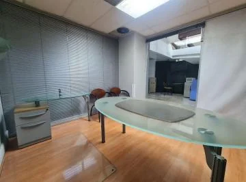 Venta Oficina Amoblada de 31 m² en La Amazonas y Eloy Alfaro — imagen 2