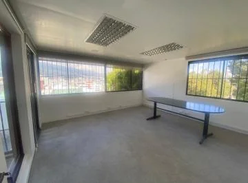 Venta y Alquiler Oficina Sector El Batan — imagen 2