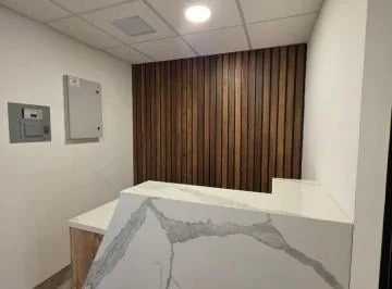 Platinum 1 - Exclusiva Oficina Amoblada en Venta y Alquiler, Guayas — imagen 2