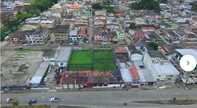 Terreno Comercial con Locales en Venta - X. Bazante, Guayas — imagen 1