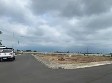 Se Vende Terreno Esquinero - Urb Fontari de Machala, El Oro — imagen 2