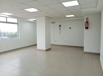 C/ Valle de Los Chillos, Oficina de 50 m² en Venta, Sector San Luis — imagen 5
