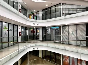 Hospital de Los Valles, Consultorio, Vista, Parqueo Privado — imagen 3