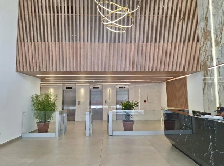 Renta/venta Oficina, La Carolina — imagen 1