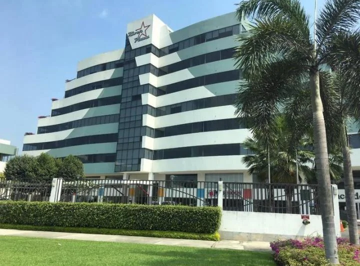 Hermosa Oficina de Venta en Edificio River Plaza, Guayas — imagen 1