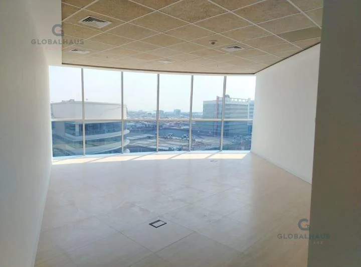 Oficina en Venta Edificio 100 Business Plaza. Frente a Mall del Sol. Av Juan Tanca Marengo. S. l. Guayas — imagen 1
