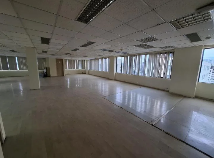 Venta y Arriendo Oficinas Sector 12 de Octubre — imagen 1